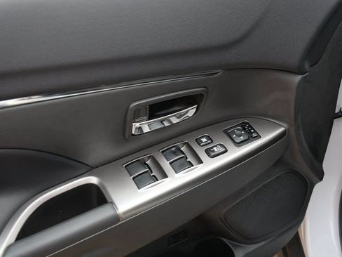 Used 2025 Mitsubishi Outlander Sport SE AWD/4WD image 15
