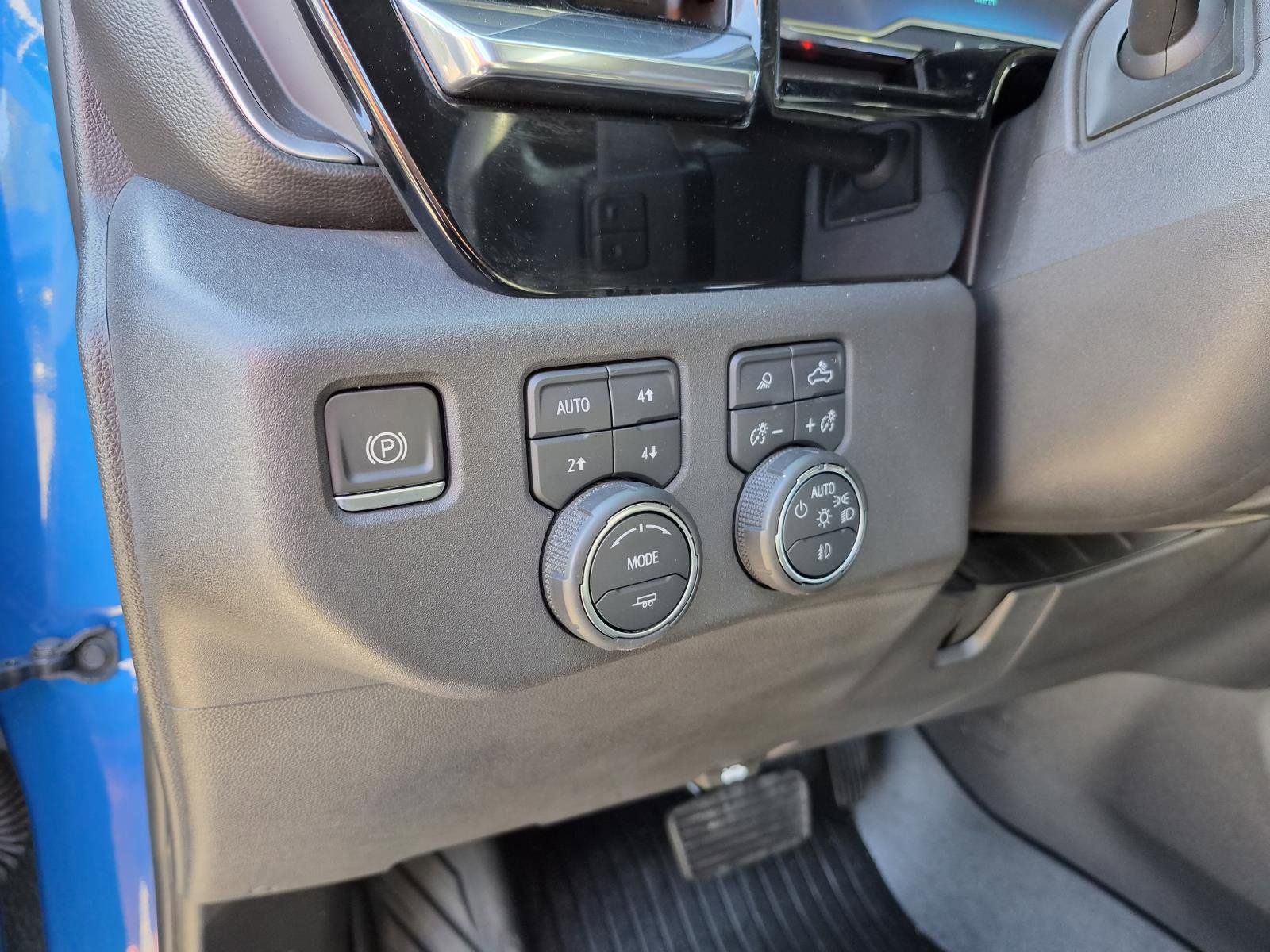 Used 2022 Chevrolet Silverado 1500 RST AWD/4WD image 22