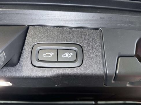 Used 2023 Volvo XC60 B5 Plus w/ Climate Package FWD image 18