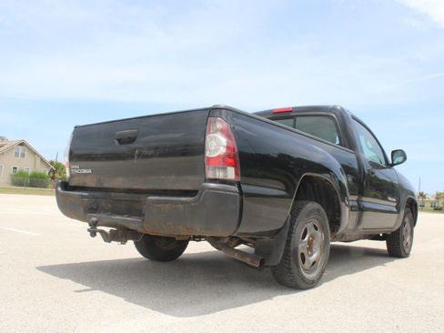 Used 2010 Toyota Tacoma 2WD Regular Cab image 22