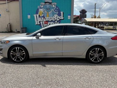 Used 2020 Ford Fusion Titanium AWD/4WD image 6