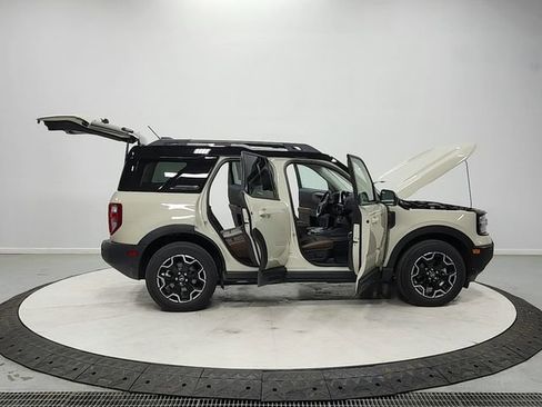 Used 2025 Ford Bronco Sport Outer Banks AWD/4WD image 16