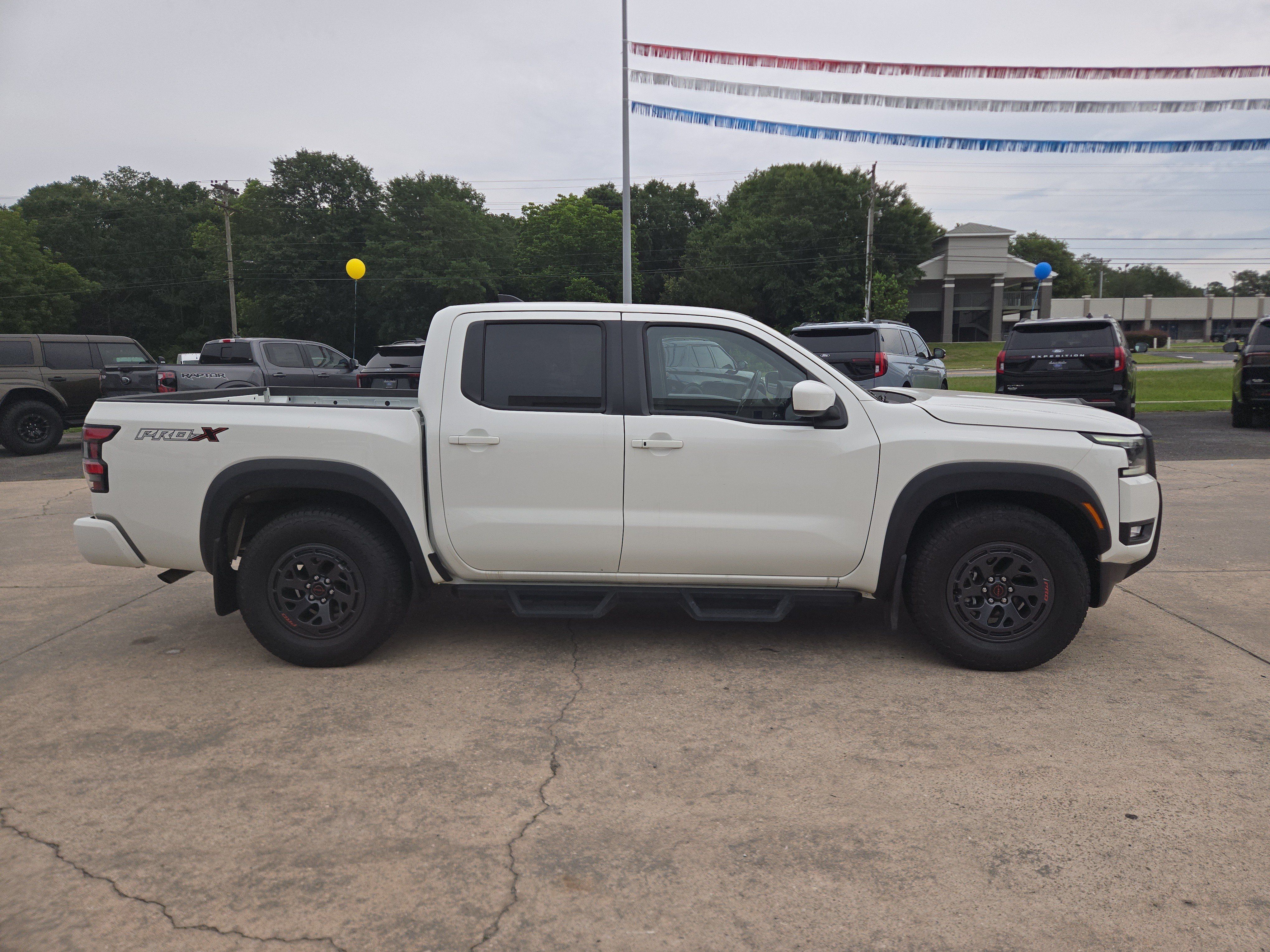 Used 2025 Nissan Frontier Pro-X w/ Tow Package RWD image 5
