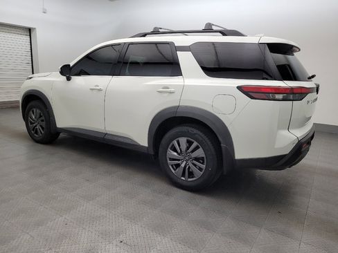 Used 2022 Nissan Pathfinder SV FWD image 3