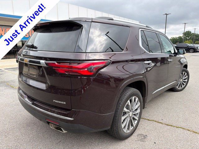 Used 2023 Chevrolet Traverse Premier FWD image 3