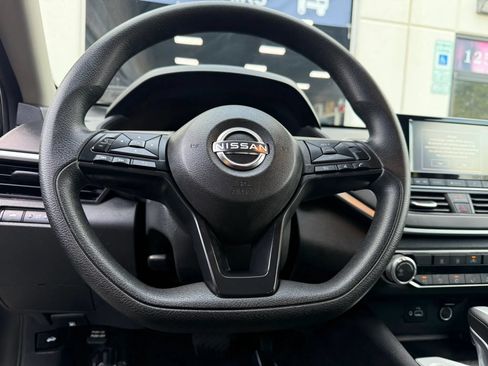 Used 2023 Nissan Altima 2.5 S FWD image 26