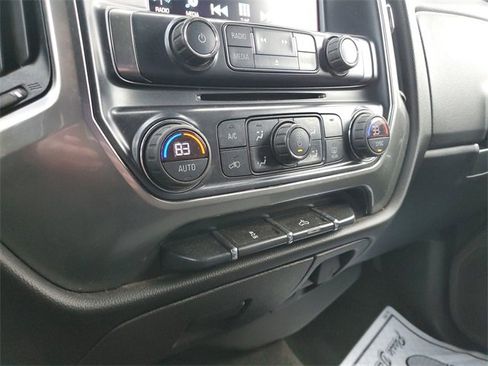 Used 2018 Chevrolet Silverado 1500 LT w/ LT Eassist Package image 32