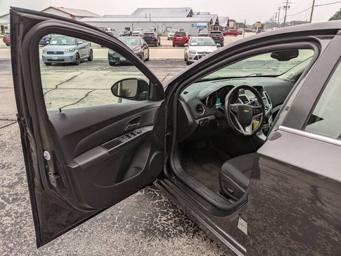 Used 2014 Chevrolet Cruze Eco FWD image 9