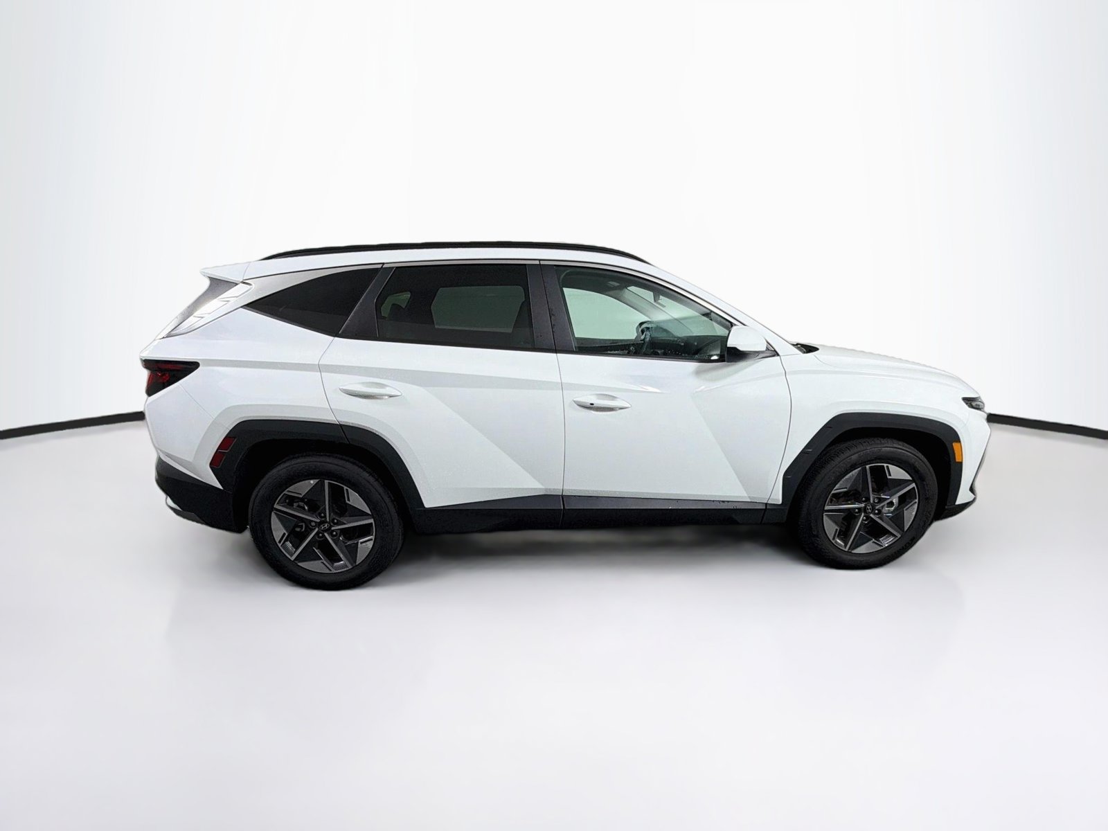 Used 2026 Hyundai Tucson SEL FWD image 8