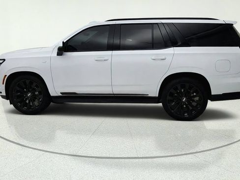Used 2026 Cadillac Escalade Platinum Sport AWD/4WD image 4