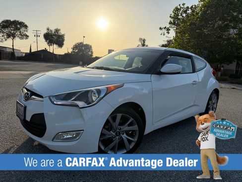Used 2017 Hyundai Veloster FWD image 10