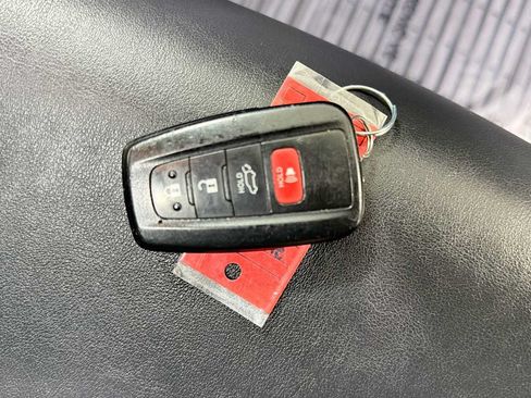 Certified 2019 Toyota RAV4 XSE AWD/4WD image 32