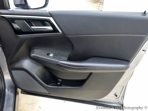 Used 2023 Mitsubishi Outlander SE AWD/4WD image 34