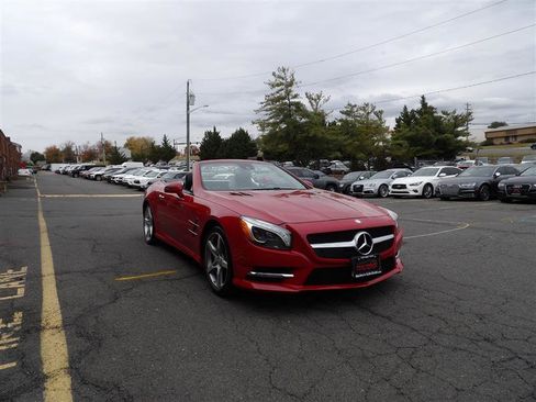 Used 2013 Mercedes-Benz SL 550 image 2
