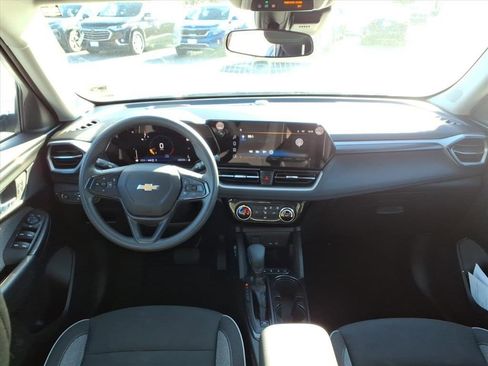 Used 2025 Chevrolet TrailBlazer LT image 23
