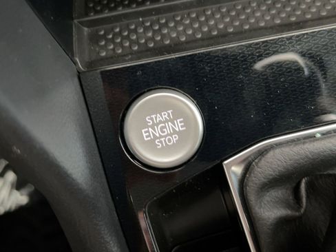 New 2026 Volkswagen Taos SE image 25