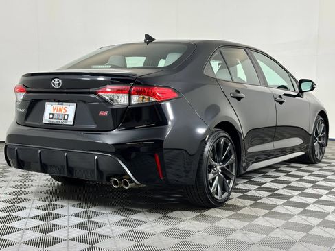 Used 2023 Toyota Corolla SE w/ SE Premium Package FWD image 4