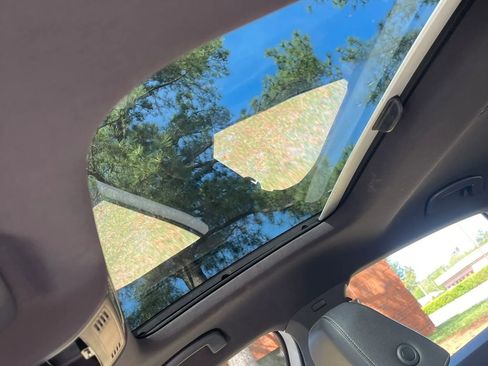 Used 2019 Volkswagen Jetta R-Line image 19