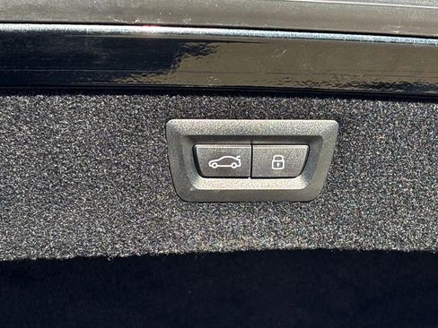 Used 2025 BMW 840i xDrive Convertible w/ Driving Assistance Package image 25