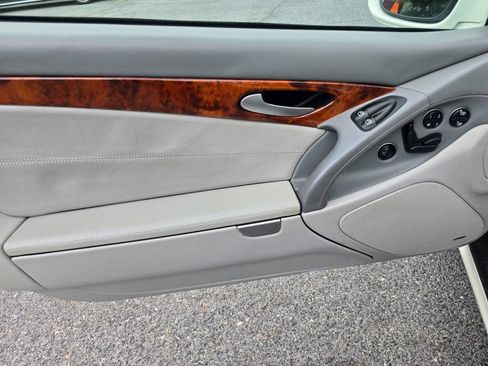 Used 2003 Mercedes-Benz SL 500 image 9