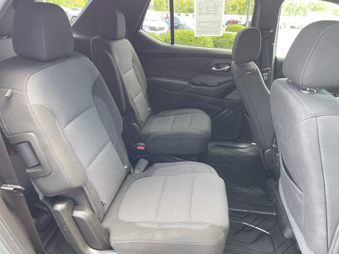 Used 2023 Chevrolet Traverse LT w/ LPO, Floor Liner Package image 40