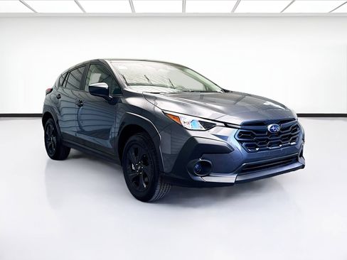 Used 2024 Subaru Crosstrek 2.0i image 3
