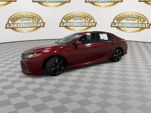 Used 2018 Toyota Camry XSE FWD image 7