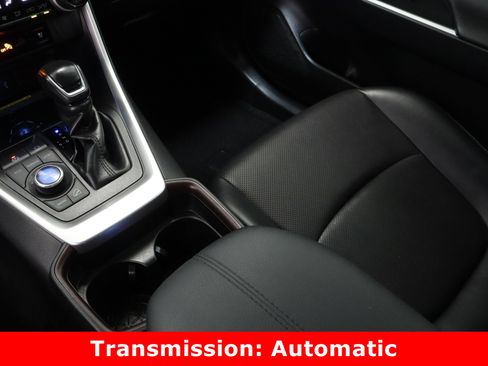 Used 2020 Toyota RAV4 Limited image 16