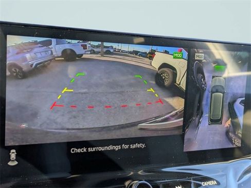 New 2025 Mitsubishi Outlander SE image 22