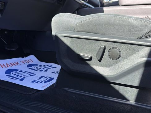 Used 2025 Ford Expedition Active image 11