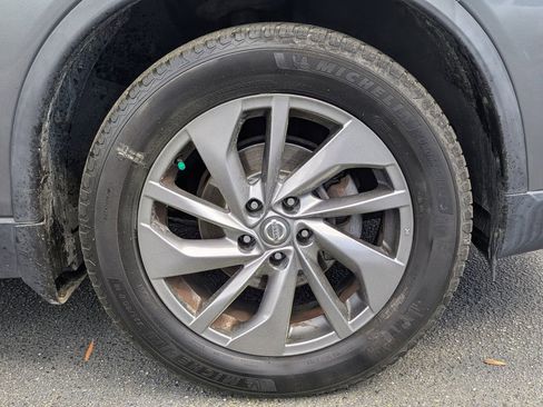 Used 2016 Nissan Rogue SL w/ SL Premium Package image 11