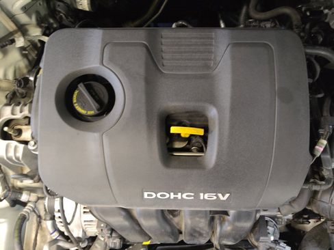 Used 2018 Hyundai Elantra Limited image 30