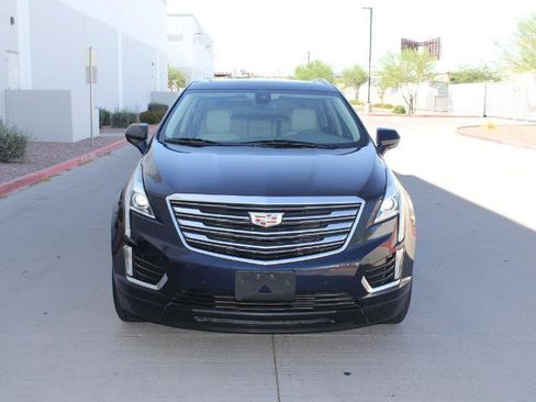 Used 2017 Cadillac XT5 Luxury w/ Driver Awareness Package FWD image 2