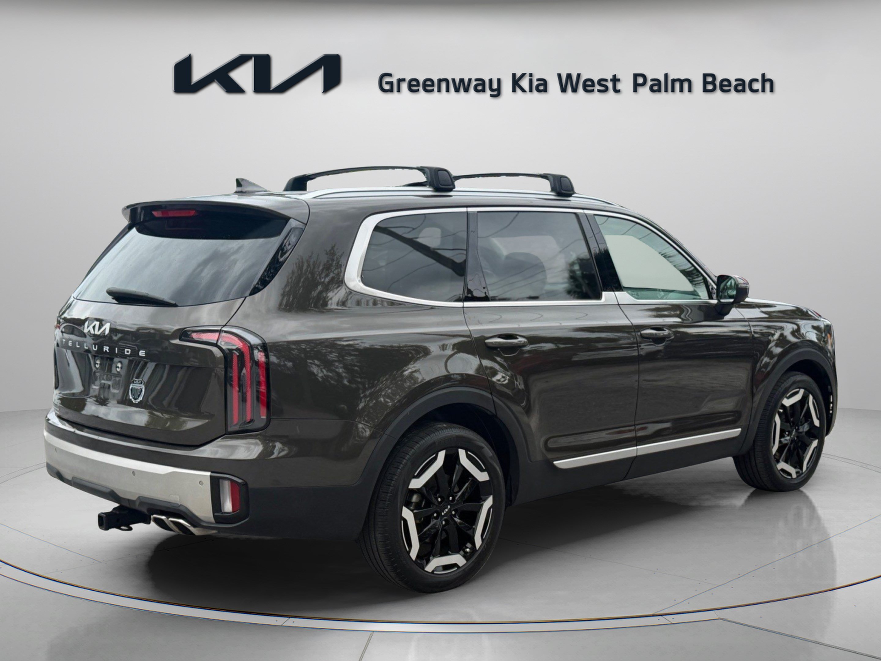 Used 2024 Kia Telluride EX FWD image 8