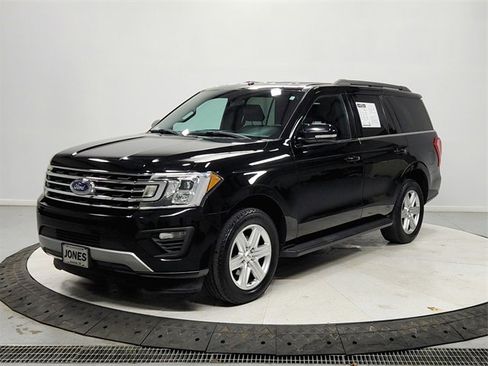 Used 2018 Ford Expedition XLT w/ Equipment Group 201A image 3