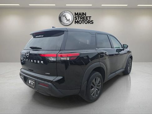 Used 2023 Nissan Pathfinder S image 5