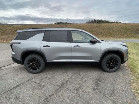 New 2026 Chevrolet Traverse Z71 w/ Enhanced Driving Package image 8