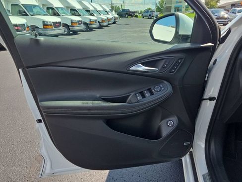 Used 2021 Buick Encore GX Essence w/ Advanced Technology Package FWD image 19