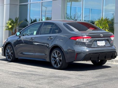 Used 2023 Toyota Corolla SE w/ SE Premium Package FWD image 7