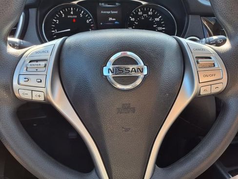 Used 2015 Nissan Rogue SV FWD image 12