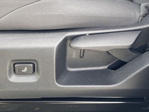 Certified 2024 Toyota Tacoma SR5 image 28