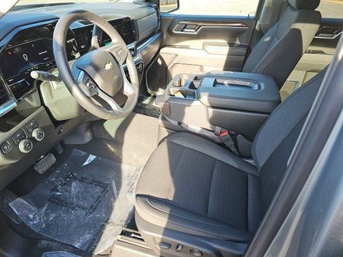 Used 2025 Chevrolet Silverado 1500 LT image 18