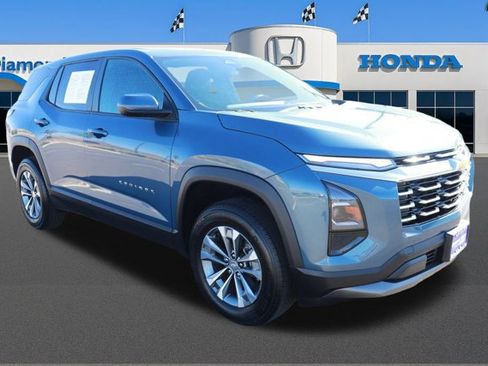 Used 2025 Chevrolet Equinox LT image 1