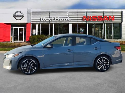 Certified 2024 Nissan Sentra SR w/ Trunk Package image 5