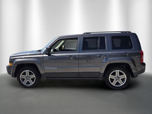 Used 2016 Jeep Patriot Sport w/ Power Value Group FWD image 4