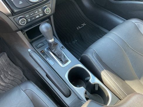 Used 2019 Acura ILX Premium Package image 15