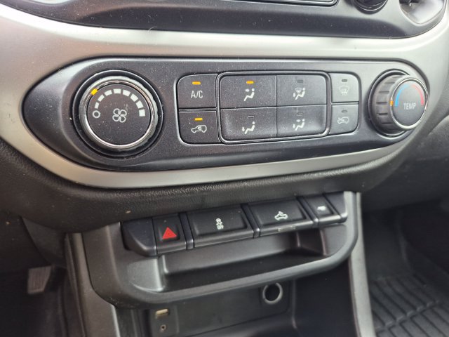 Used 2018 Chevrolet Colorado LT RWD image 17