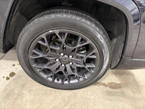 Certified 2024 Jeep Grand Cherokee L Summit w/ Advanced Protech Group IV image 29