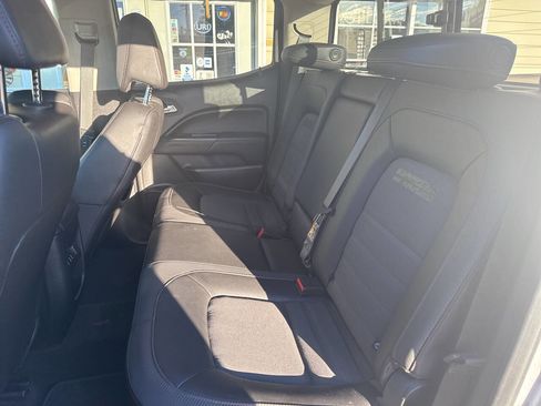 Used 2017 GMC Canyon SLE w/ All Terrain Package image 18