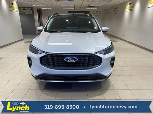 New 2026 Ford Escape SE image 21